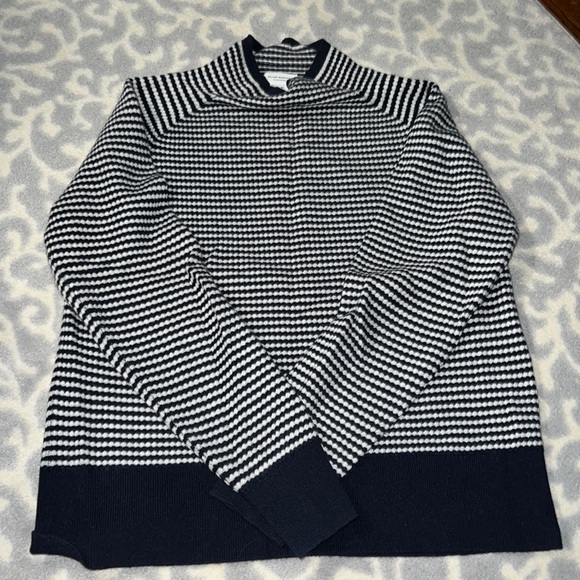 NWOT Club Monaco Kamlynn Cashmere Sweater. Ivory and Navy, ladies M. Gorgeous! - Picture 2 of 6